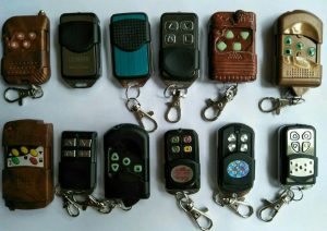 các loại remote cửa cuốn. làm thêm remote cửa cuốn