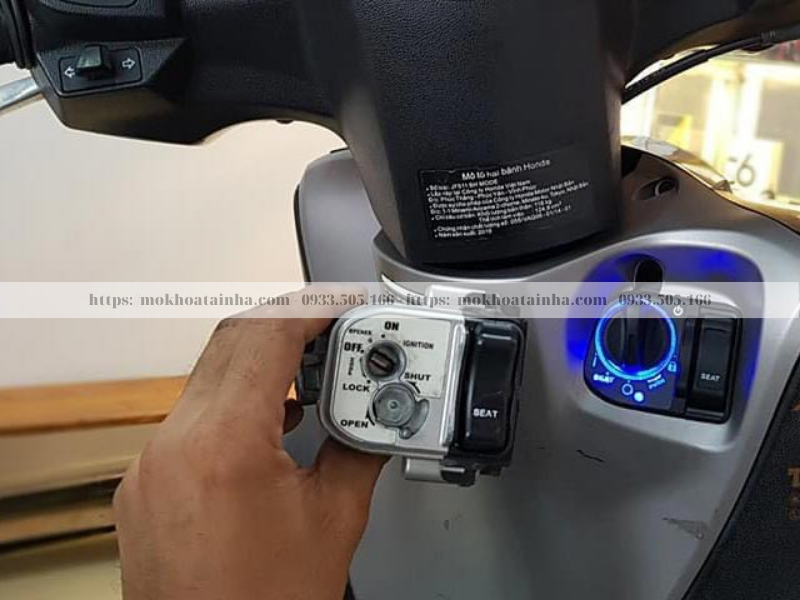 sua-khoa-smartkey-tai-nha