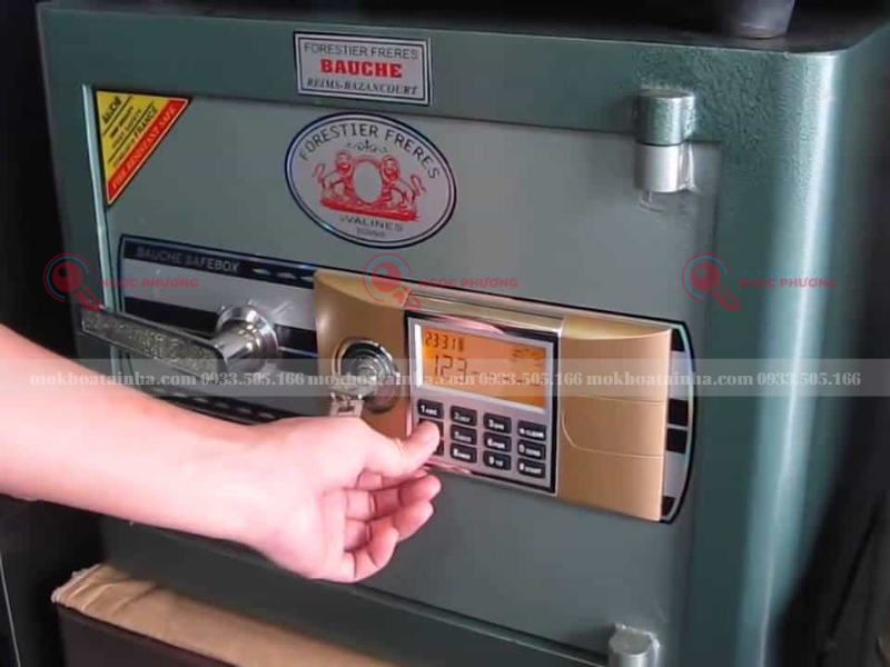 SỬA KHÓA KÉT SẮT TẠI NHÀ TP.HCM 31 mokhoatainha.com 0933.505.166 mokhoatainha.com 0933.505.166 mokhoatainha.com 0933.505.166 1