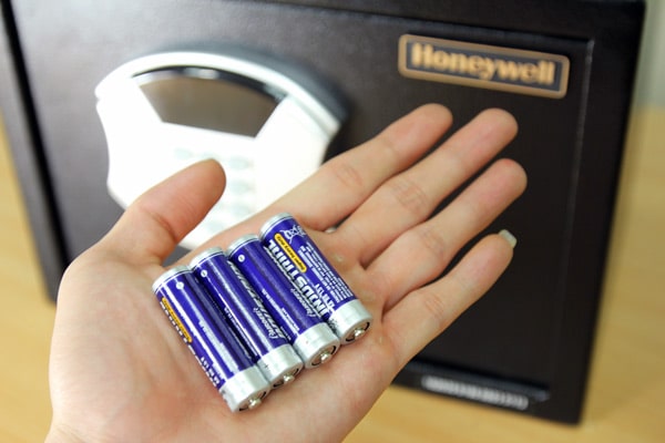 SỬA KHÓA KÉT SẮT TẠI NHÀ TP.HCM 37 158