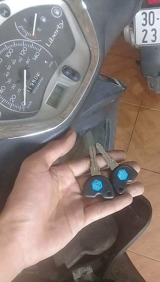 lam lai chia khoa xe 1