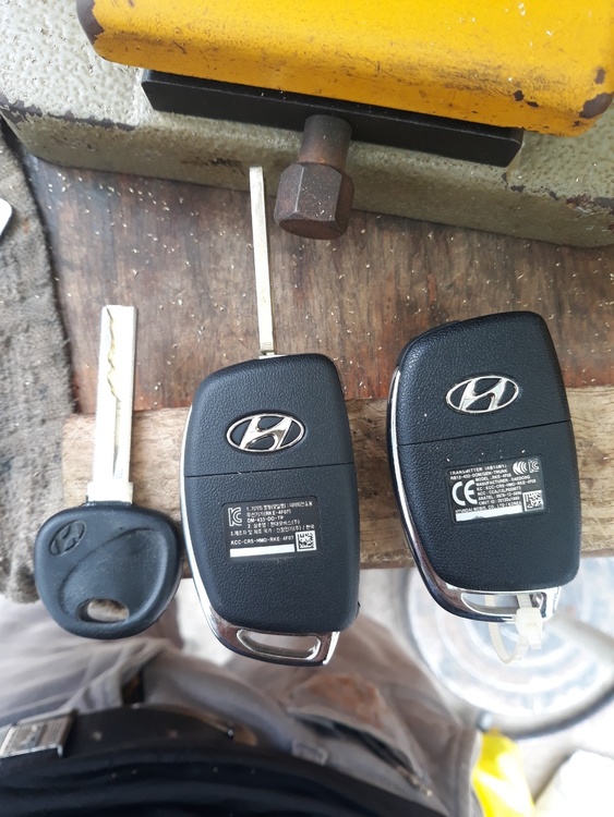 SỬA KHÓA Ô TÔ - LÀM CHÌA KHÓA Ô TÔ TẠI NHÀ TP.HCM 54 sua chia khoa oto 43