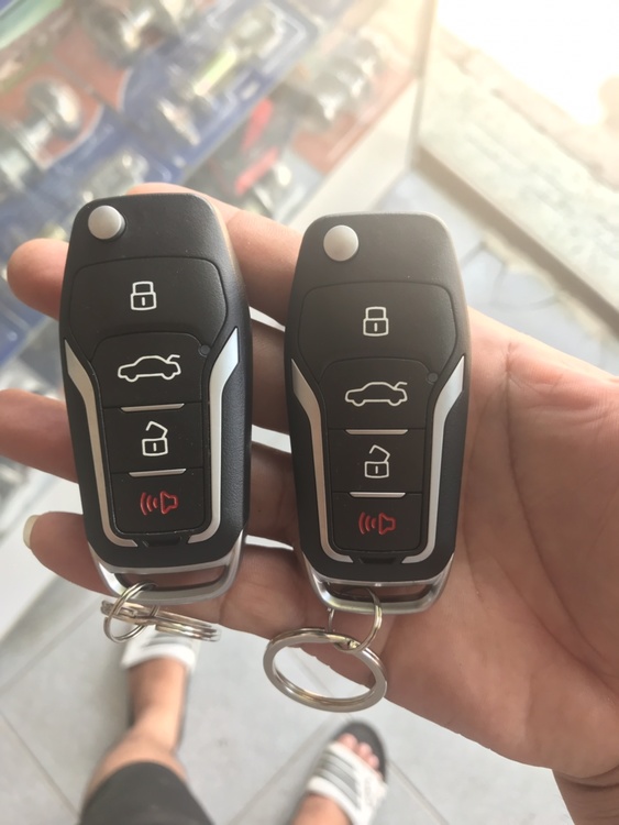 SỬA KHÓA Ô TÔ - LÀM CHÌA KHÓA Ô TÔ TẠI NHÀ TP.HCM 64 sua chia khoa oto 5