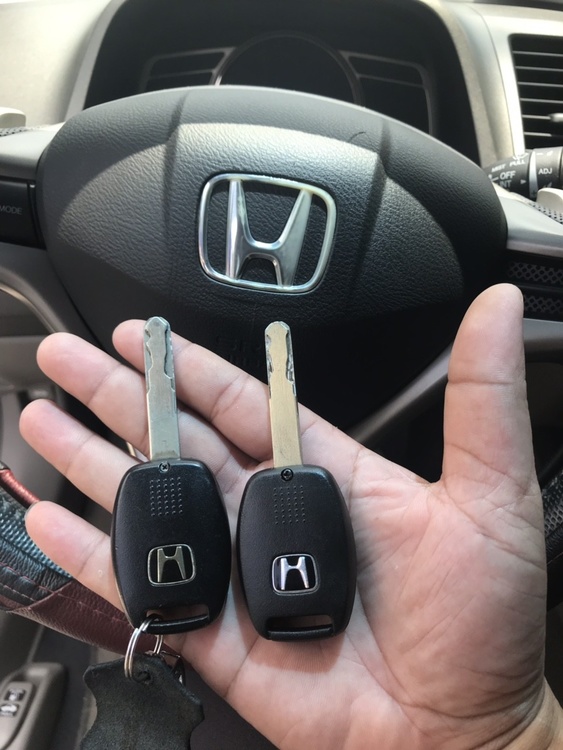 SỬA KHÓA Ô TÔ - LÀM CHÌA KHÓA Ô TÔ TẠI NHÀ TP.HCM 47 sua chia khoa oto 8