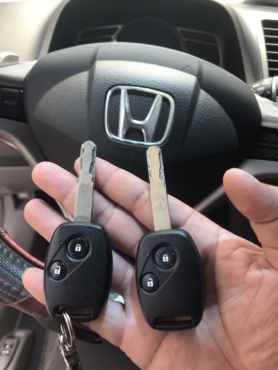 SỬA KHÓA Ô TÔ - LÀM CHÌA KHÓA Ô TÔ TẠI NHÀ TP.HCM 48 sua chia khoa oto 9