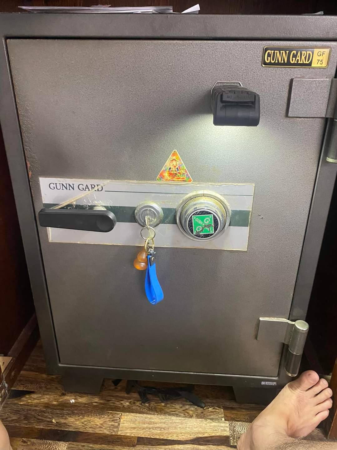 SỬA KHÓA KÉT SẮT TẠI NHÀ TP.HCM 50 z4826848404769 9c06813d227cd5e9968bb197cd0ef4e1